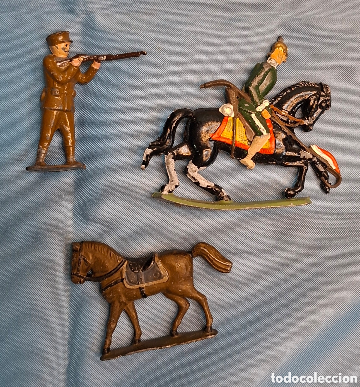 Juguetes Antiguos: Lote de figuras militares de metal