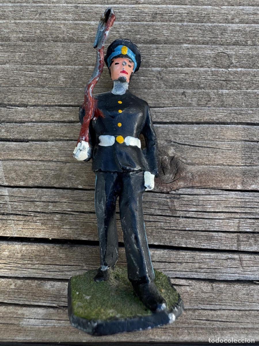 Old Toys: Soldado plomo militar pintado 7cms ppio s XX escuela de polic&iacute;a