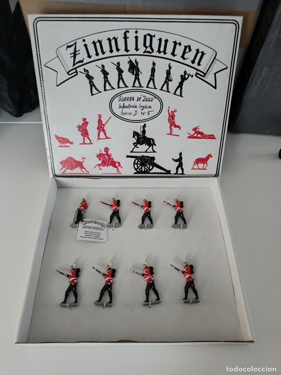Juguetes antiguos: Caja soldados de plomo Zinnfiguren. Infanter&iacute;a brit&aacute;nica. Guerra Zul&uacute;. Pos. marcha