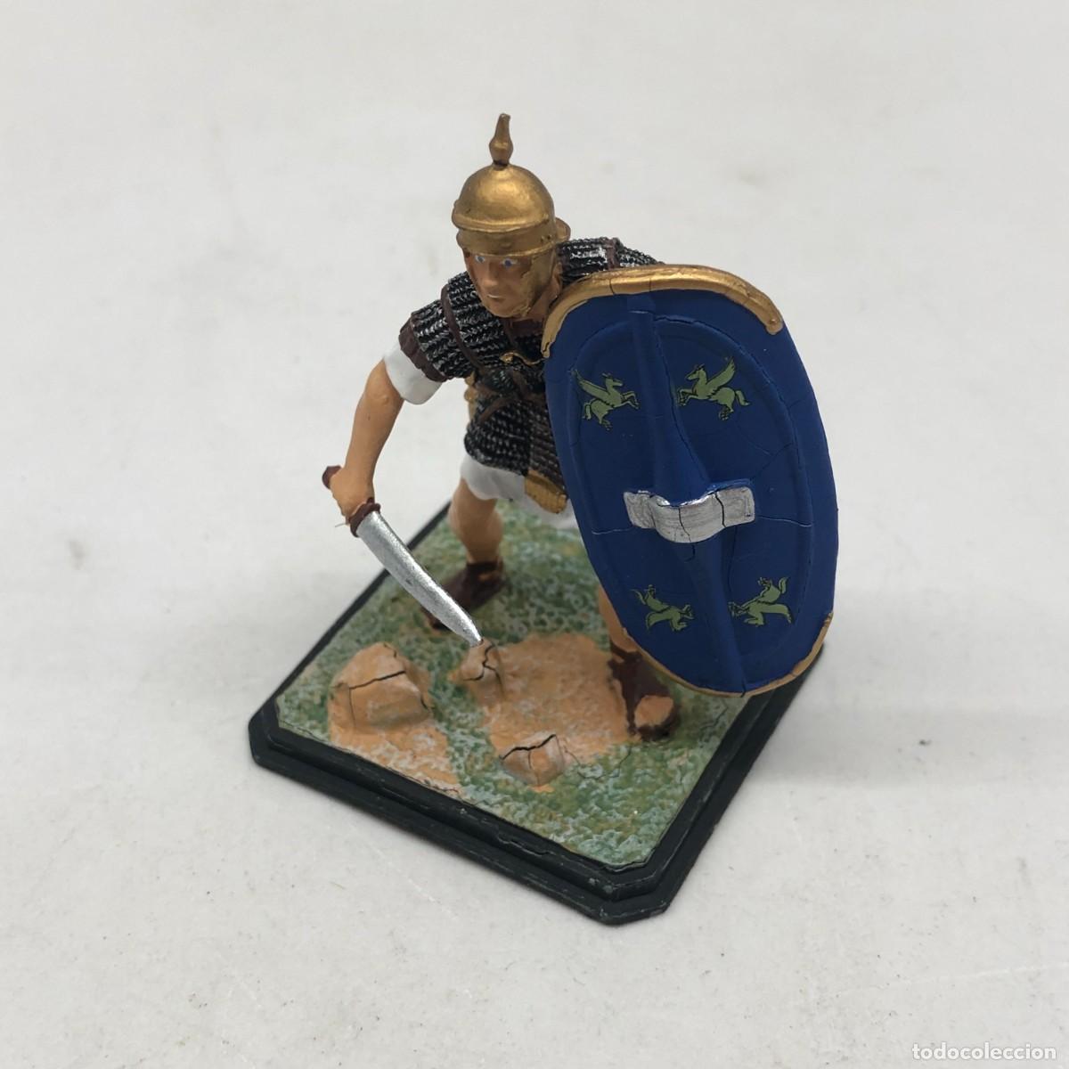 Juguetes antiguos: SOLDADITO DE PLOMO - SOLDADOS DE LA ANTIGUA ROMA - LEGIONARIO ROMANO EN POSE DE COMBATE - 65 MM