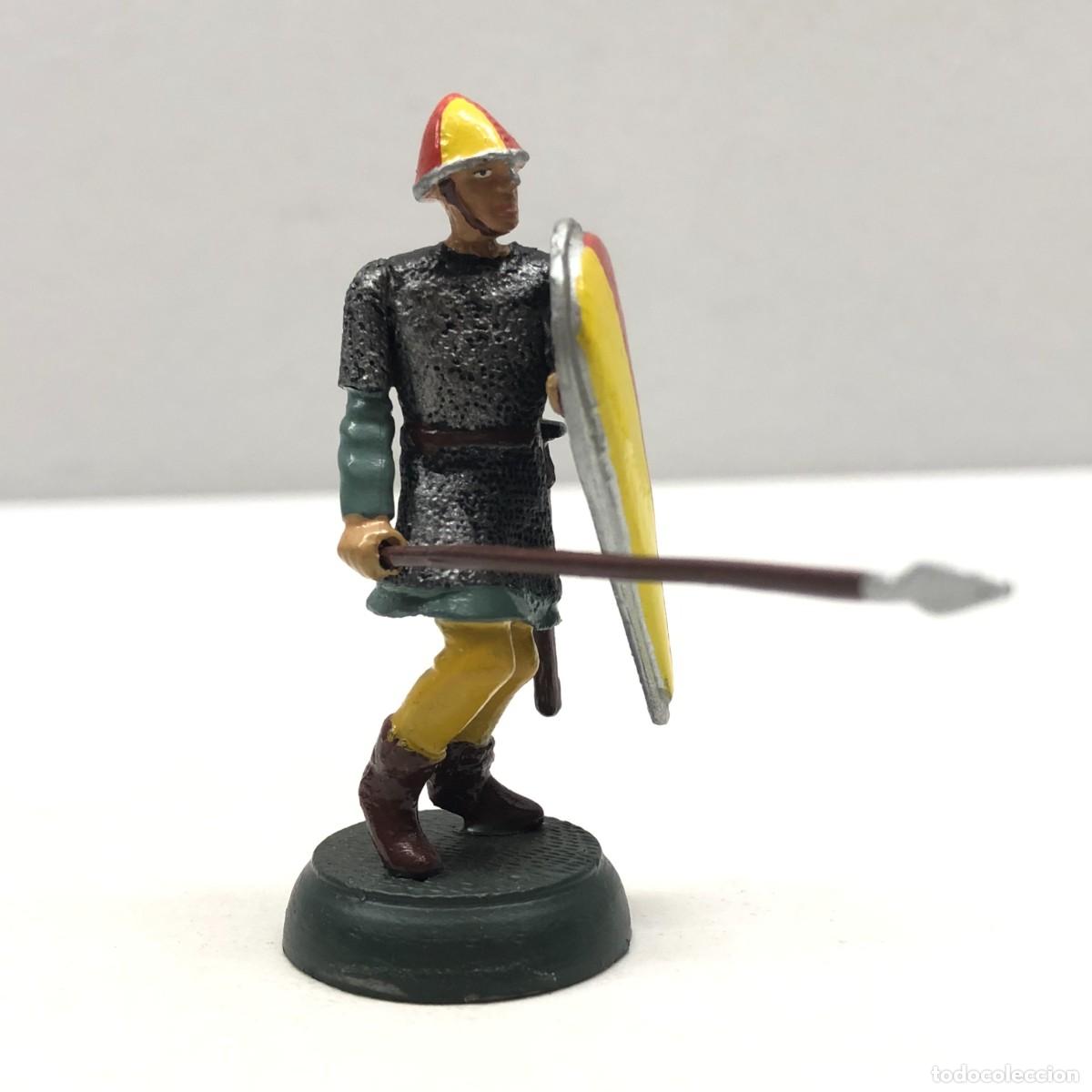 Juguetes antiguos: GUERRERO NORMANDO - REF. 3/065 - ALMIRALL PALOU - FIGURA DE PLOMO - SOLDADITO / 182