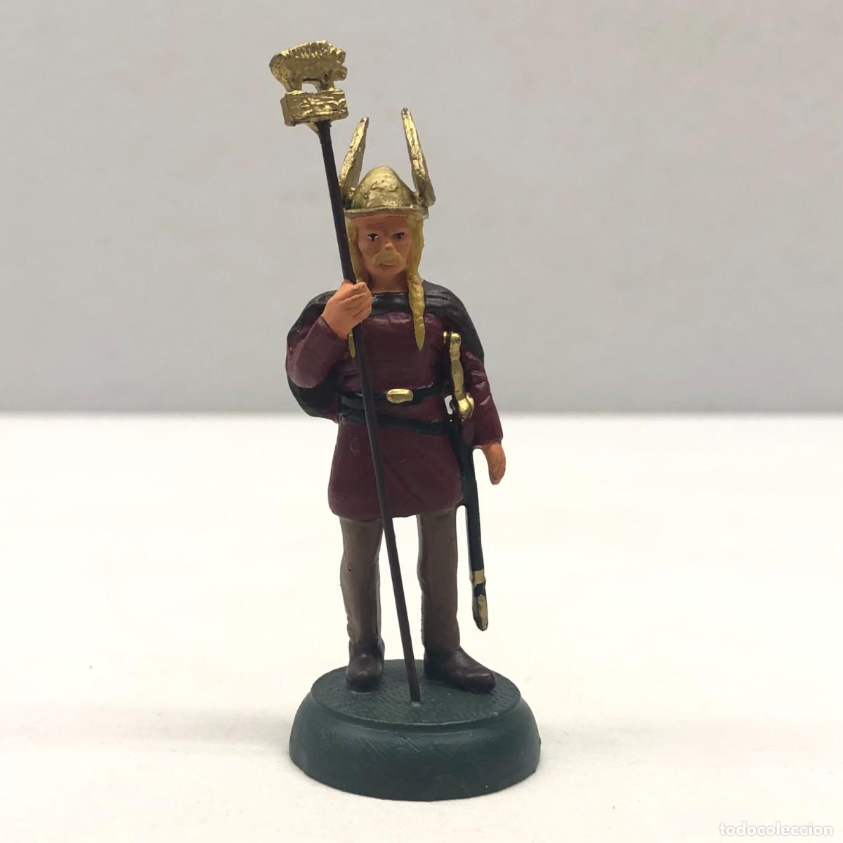 Juguetes antiguos: JEFE GUERRERO CELTA - REF. 3/101 - ALMIRALL PALOU - FIGURA DE PLOMO - SOLDADITO / 205