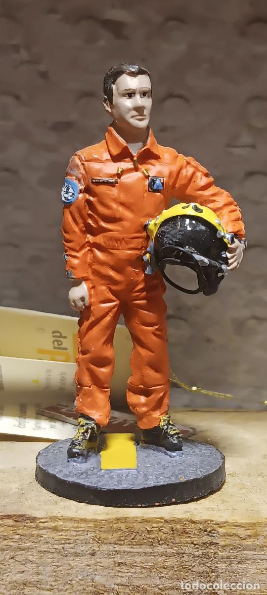 Jeux Anciens: PILOTO HELICOPTERO ISSY FRANCIA 2013 BOMBEROS DEL MUNDO DEL PRADO DELPRADO
