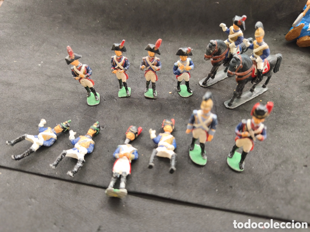 Juguetes antiguos: Antiguo lote de 12 soldados de plomo, 5cm