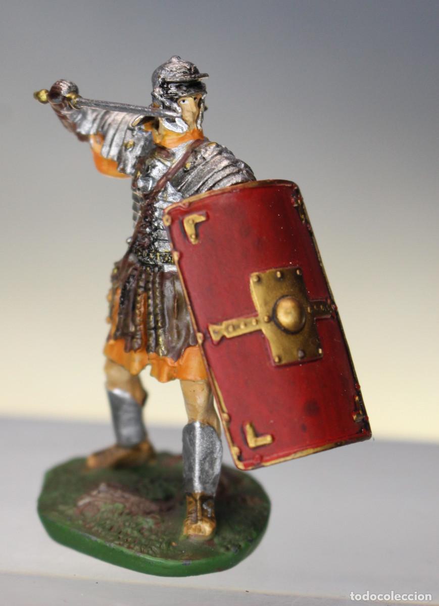 Juguetes antiguos: Legionario romano. 1:32. Soldados de plomo de la Antigua Roma