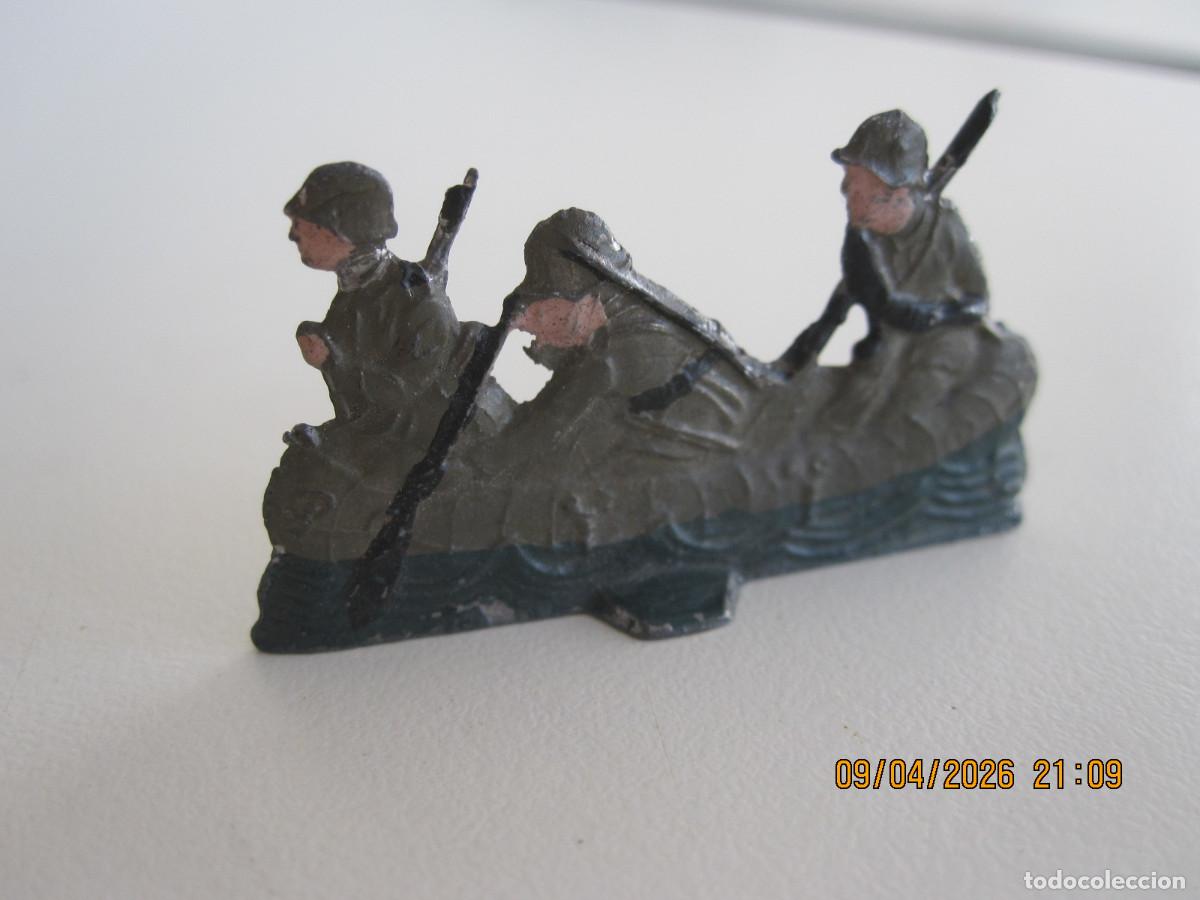Jeux Anciens: FIGURA PLOMO PLANA SOLDADOS ALEMANES CON CANOA A&Ntilde;OS 1930 /40