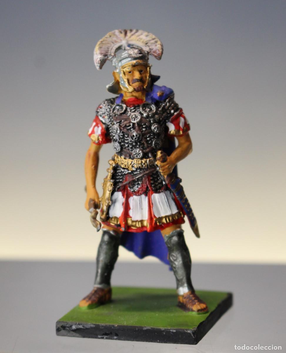Juguetes antiguos: Centuri&oacute;n romano #16. 1:32. Soldados de plomo de la Antigua Roma.