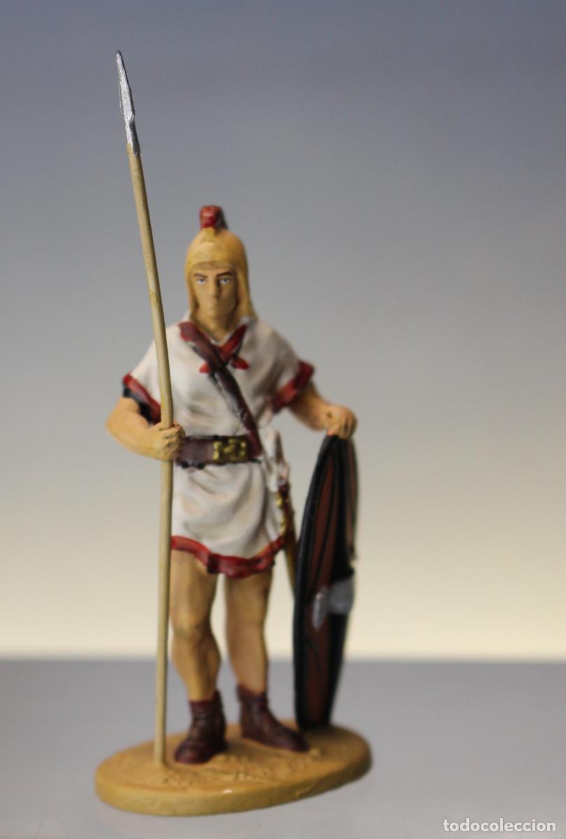 Juguetes antiguos: Guerrero ibero #10. 1:32. Soldados de plomo de la Antigua Roma.