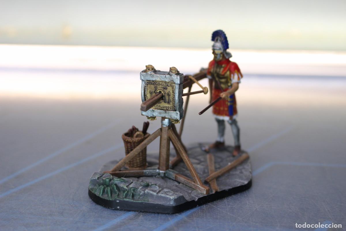 Juguetes antiguos: Centuri&oacute;n con escorpi&oacute;n #23. 1:32. Soldados de plomo de la Antigua Roma.