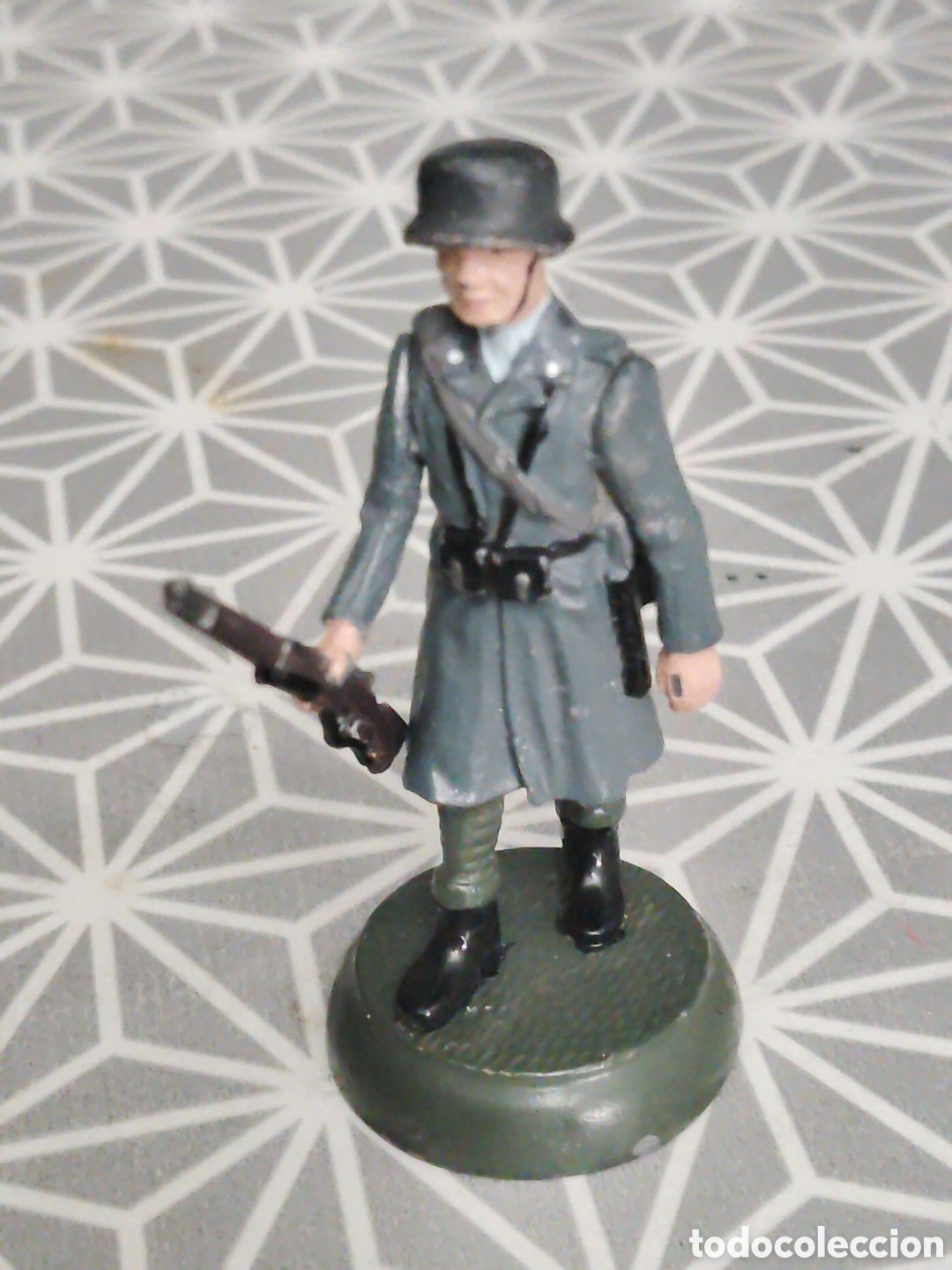 Juguetes antiguos: Soldado alem&aacute;n IIWW. Almirall Palou