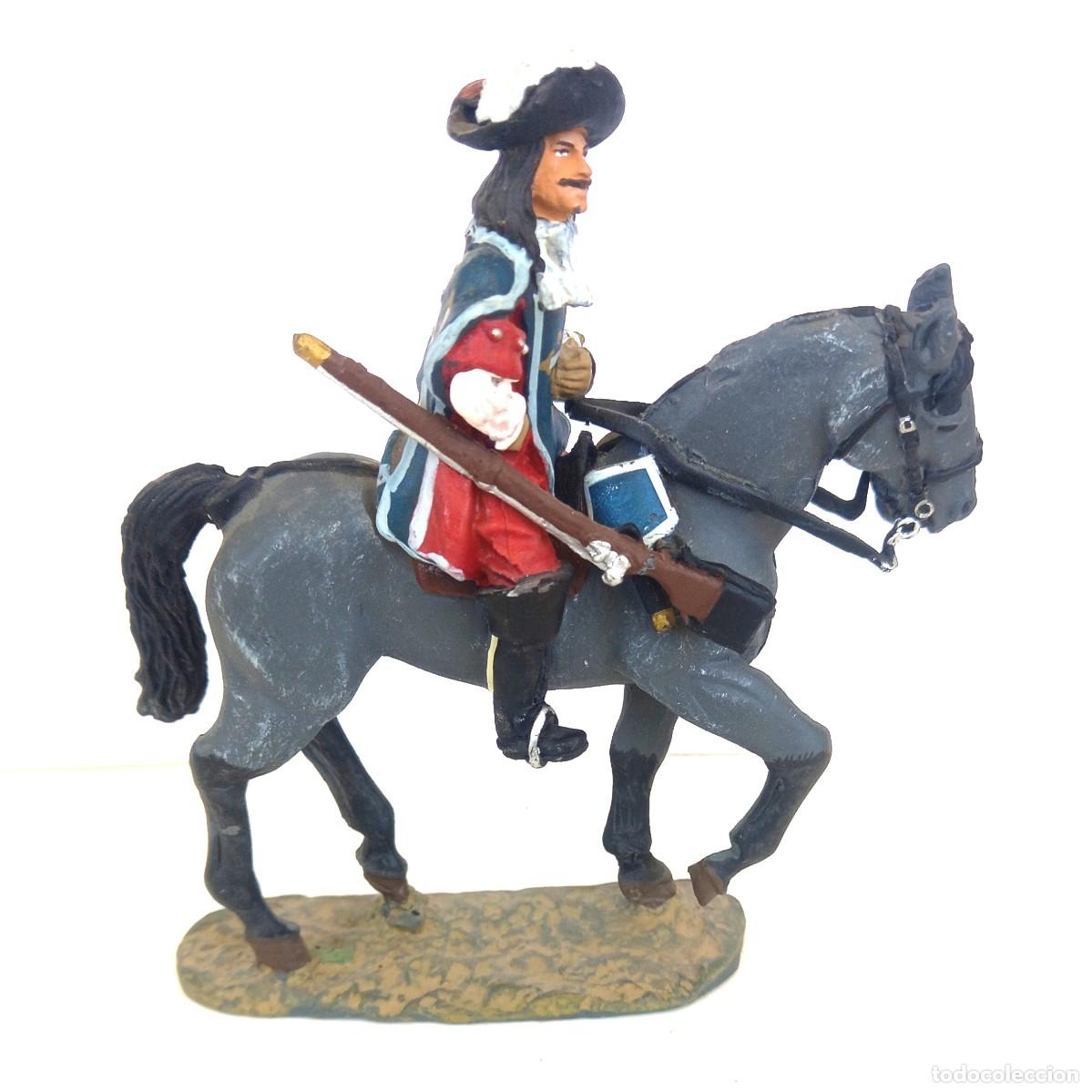 Juguetes antiguos: Figura de plomo ecuestre capit&aacute;n de Mosqueteros