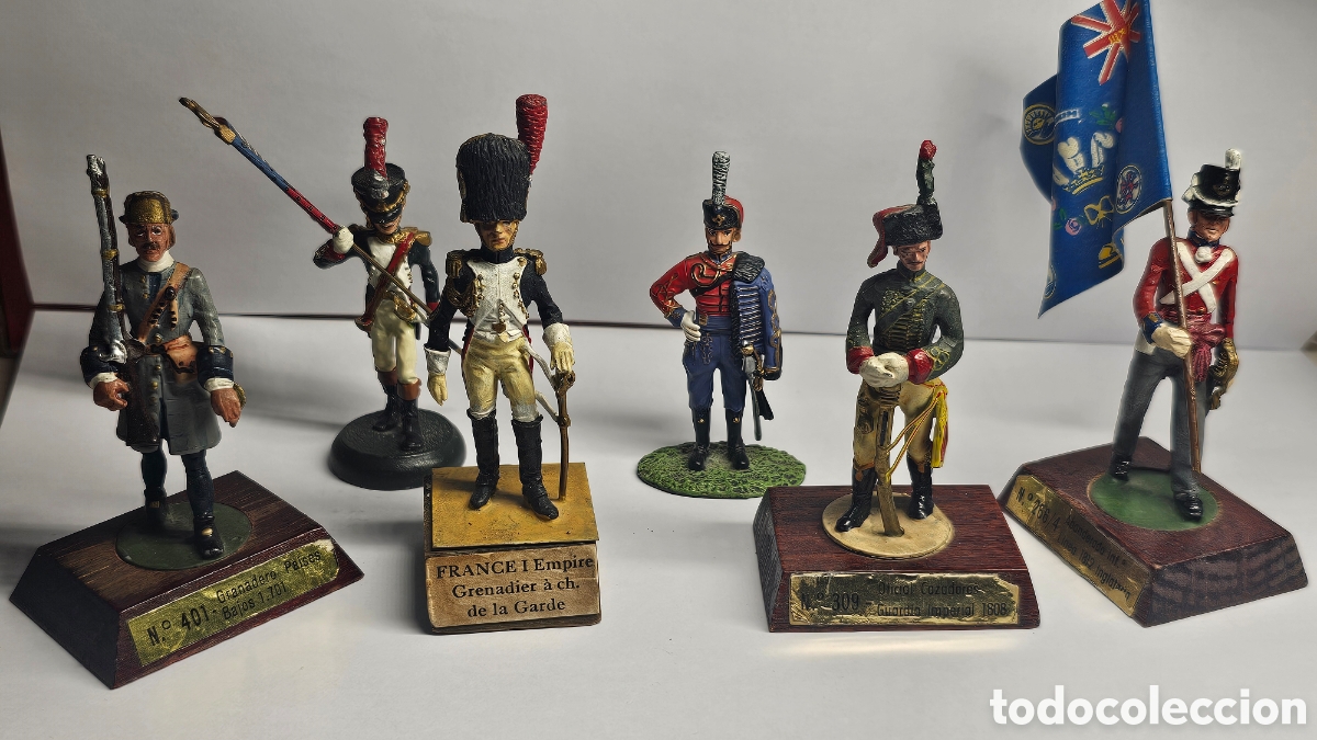 Juguetes antiguos: soldados de plomo de &eacute;poca