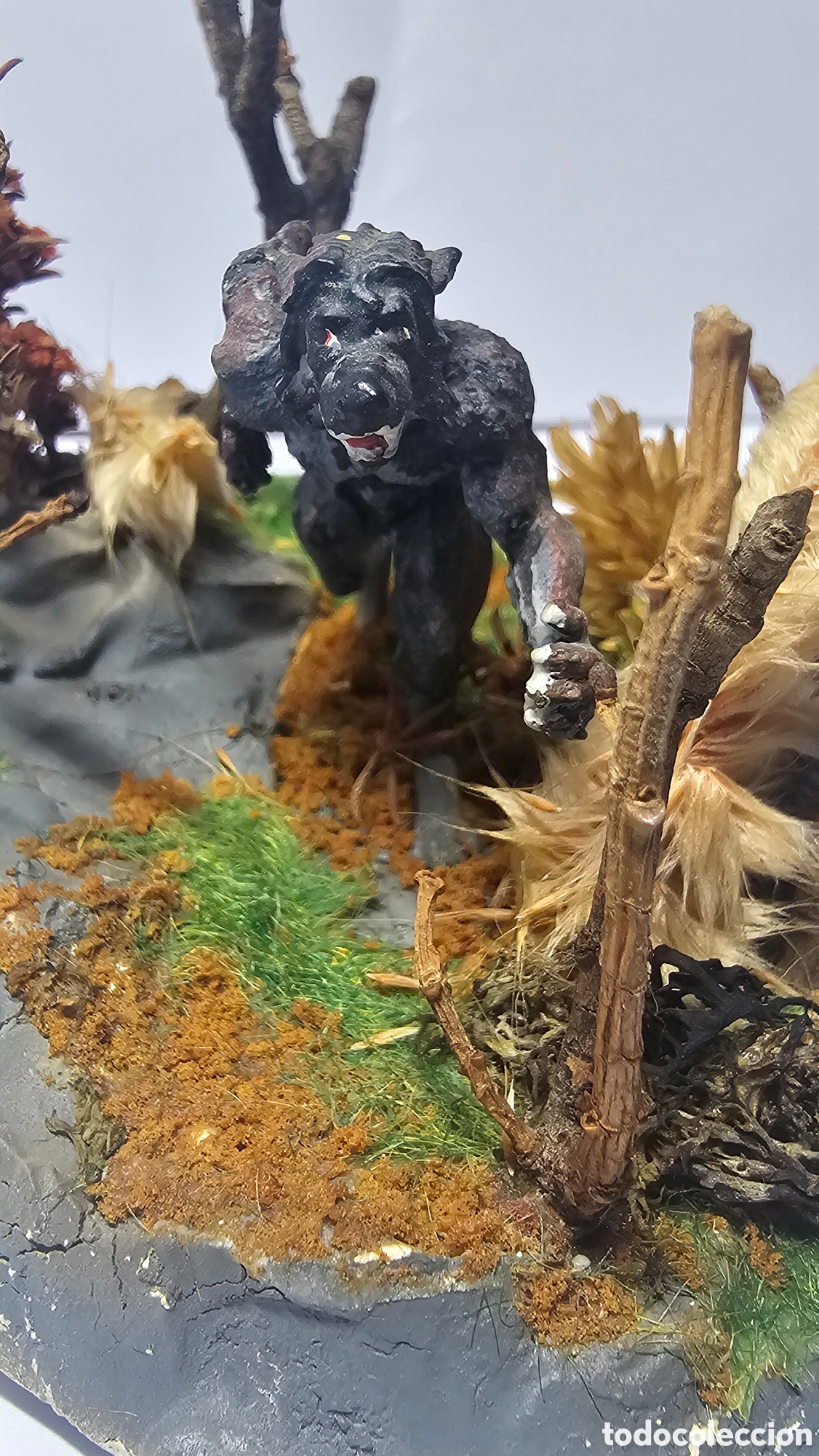 Juguetes antiguos: Mini diorama de hombre lobo