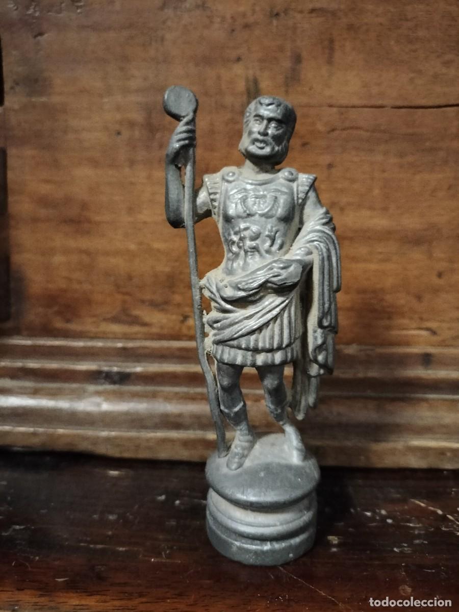 Juguetes antiguos: Antigua figura en plomo de centuri&oacute;n romano 356 grms/10.7 ctm