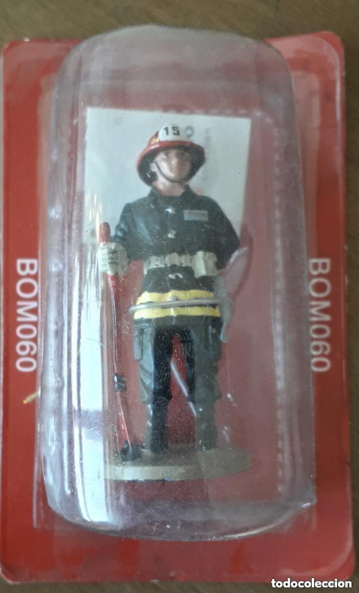 Juguetes antiguos: miniatura soldado de plomo coleccion bomberos 60 DELPRADO BANKOK ThaILANDIA 1975