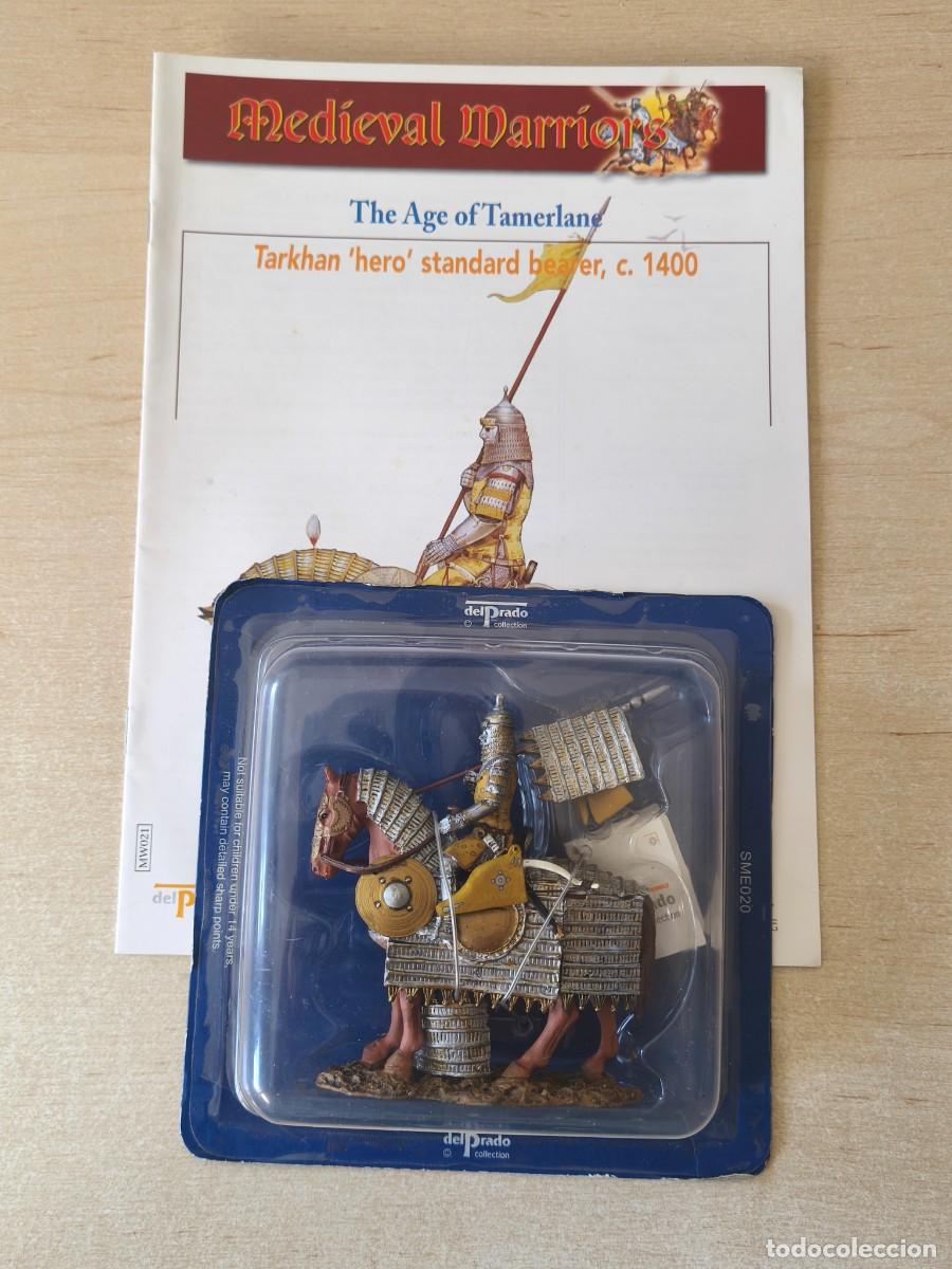 Juguetes antiguos: Caballero Medieval de plomo Tarkhan hero standard bearer 1400. Colecci&oacute;n Medieval Warriors SME020. E