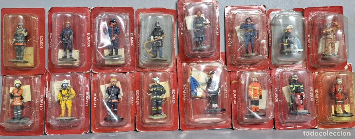 Juguetes antiguos: Lote de 17 bomberos en plomo&ndash; colecci&oacute;n Del Prado