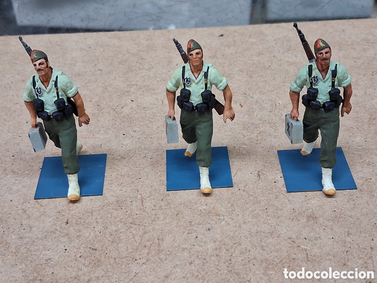Juguetes antiguos: Otro lote mas 3 soldados legion en plomo 54mm bianquetti