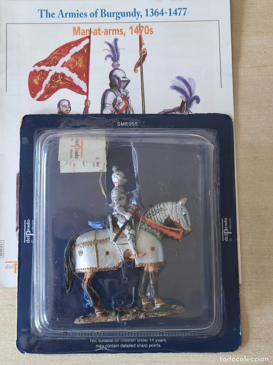 Juguetes antiguos: Caballero Medieval de plomo The Armies of Burgundy 1364-1477 Man-at-arms 1470. Ojo, se han despegado