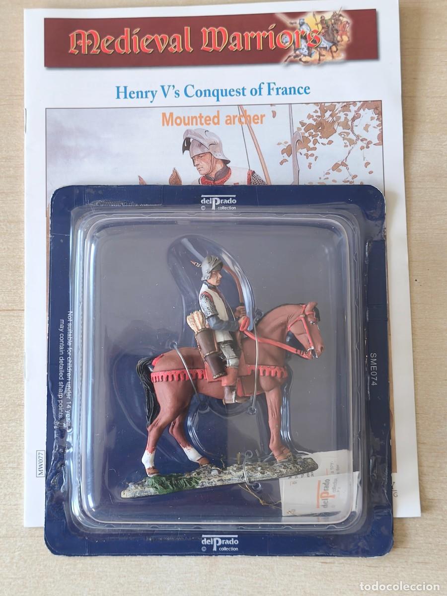 Juguetes antiguos: Caballero Medieval de plomo Mounted archer / Henry V's Conquest of France. Colecci&oacute;n Medieval Warrio
