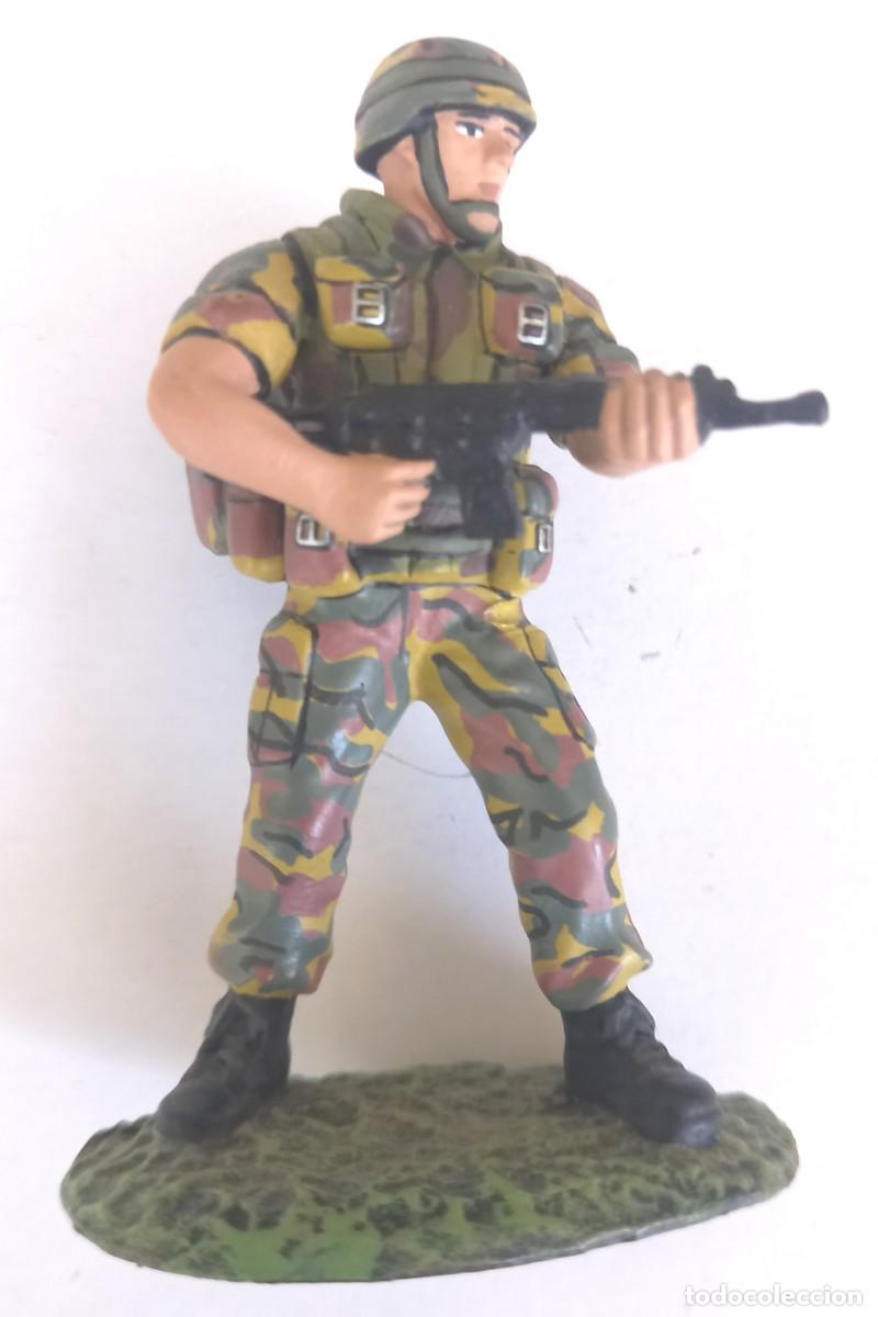Altes Spielzeug: Figura de plomo Paracaidista comando belga