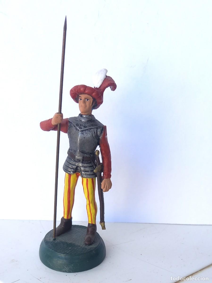 Juguetes antiguos: Figura de plomo de un Lasquenete alem&aacute;n-Almirall Palou ref.3/109