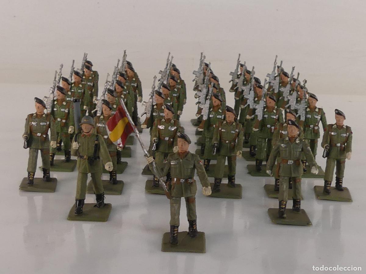 Juguetes antiguos: SOLDADITOS DE PLOMO LEGIONARIOS