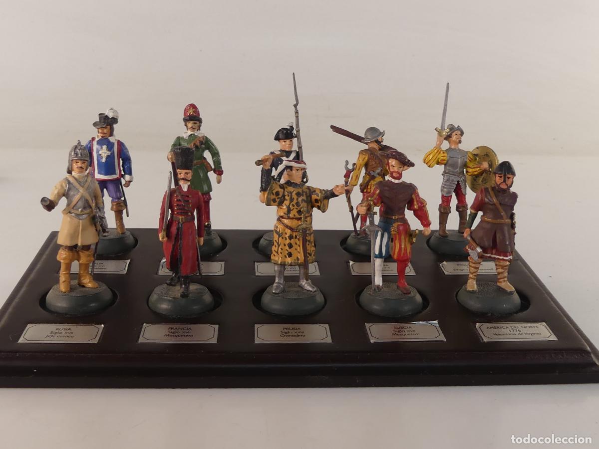 Jogos Antigos: COLECCION LOTE DE 10 SOLDADITOS DE PLOMO CON SOPORTE -- REF:1