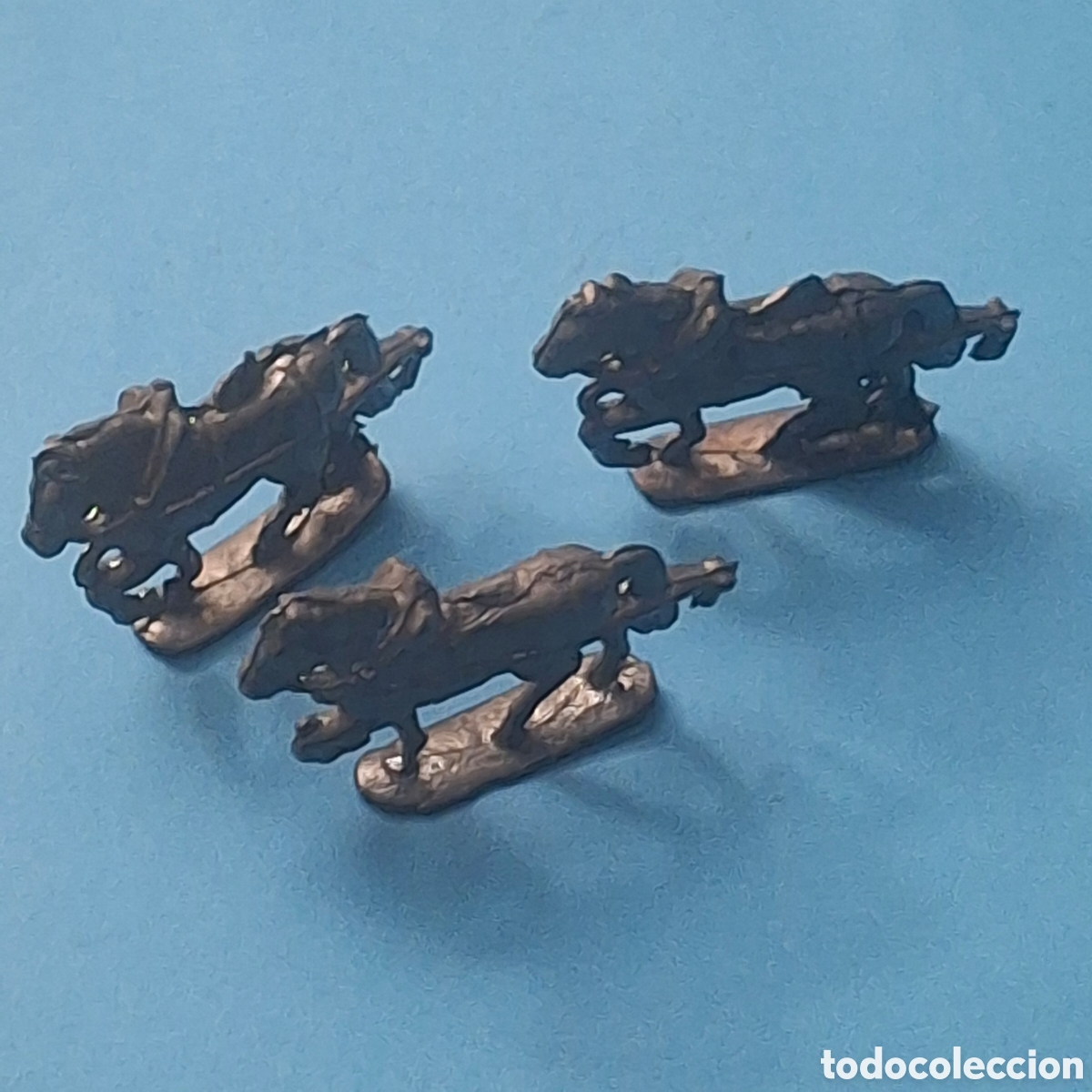 Juguetes antiguos: LOTE 3 CABALLOS METAL PLOMO PARA SOLDADO - SIN PINTAR NI PULIR - APROX. 4,5cm.