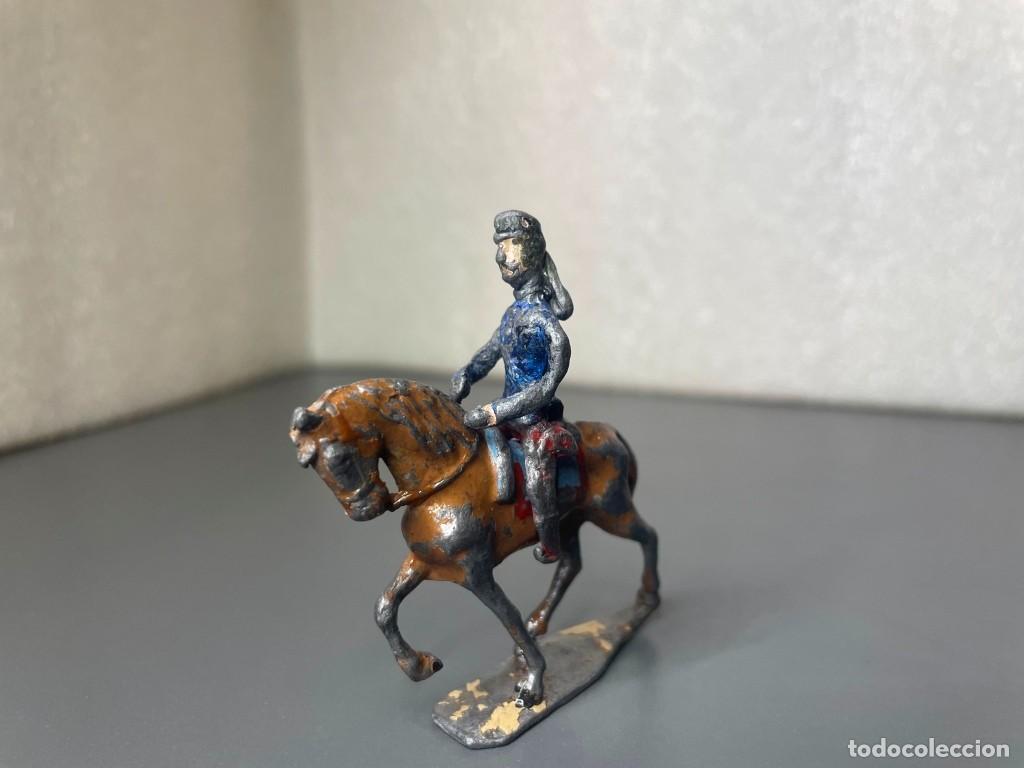 Juguetes antiguos: Figura de plomo a caballo - Capell / Casanellas, Teixido, ..