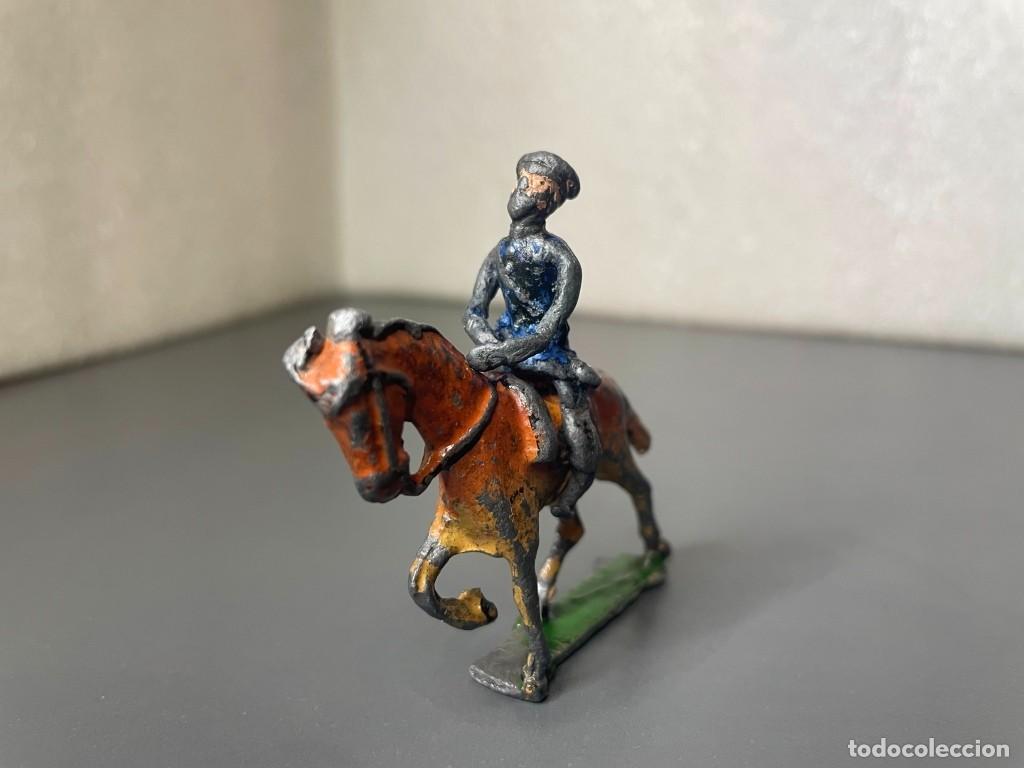 Juguetes antiguos: Figura de plomo a caballo - Capell / Casanellas, Teixido, ..