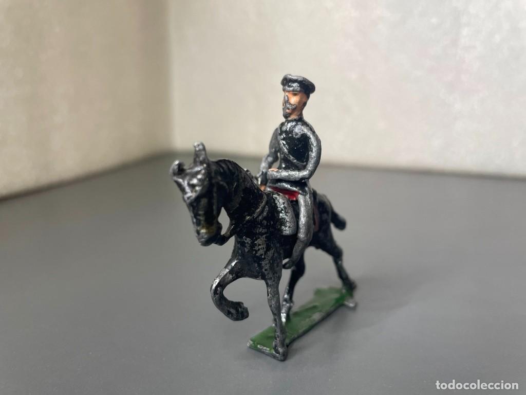 Juguetes antiguos: Figura de plomo a caballo - Capell / Casanellas, Teixido, ..