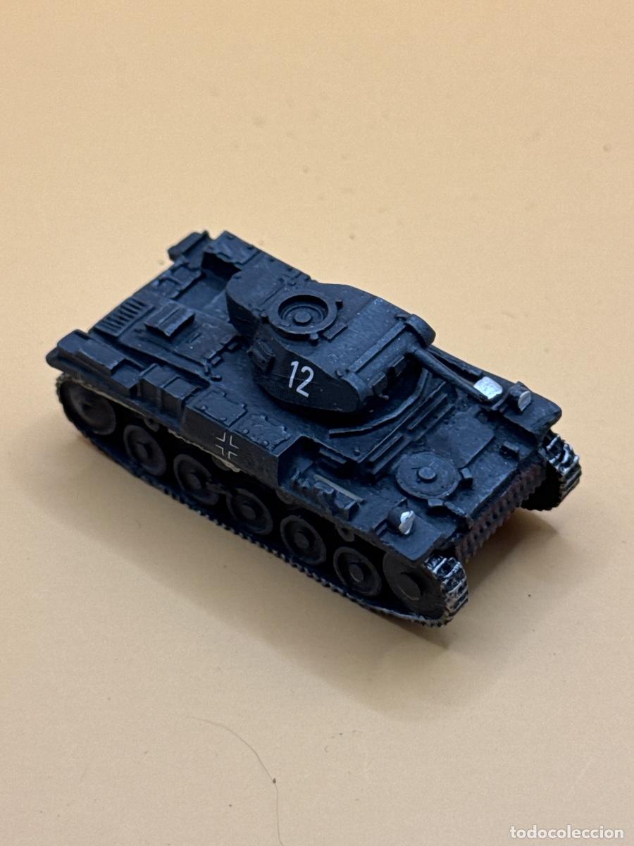 Juguetes antiguos: Tanque alem&aacute;n panzer ww2 de plomo