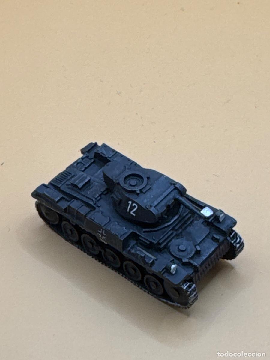 Juguetes antiguos: Tanque alem&aacute;n panzer ww2 de plomo