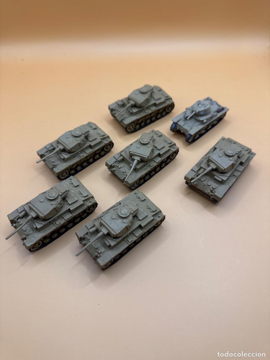 Juguetes antiguos: Lote Tanques Afrika korps de plomo