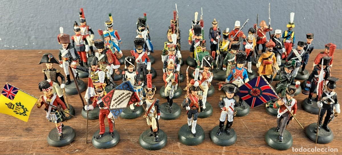 Juguetes antiguos: Lote de 42 soldados de plomo &middot; Almirall Palou &middot; 8 cm de altura &middot; diversas unidades hist&oacute;ricas