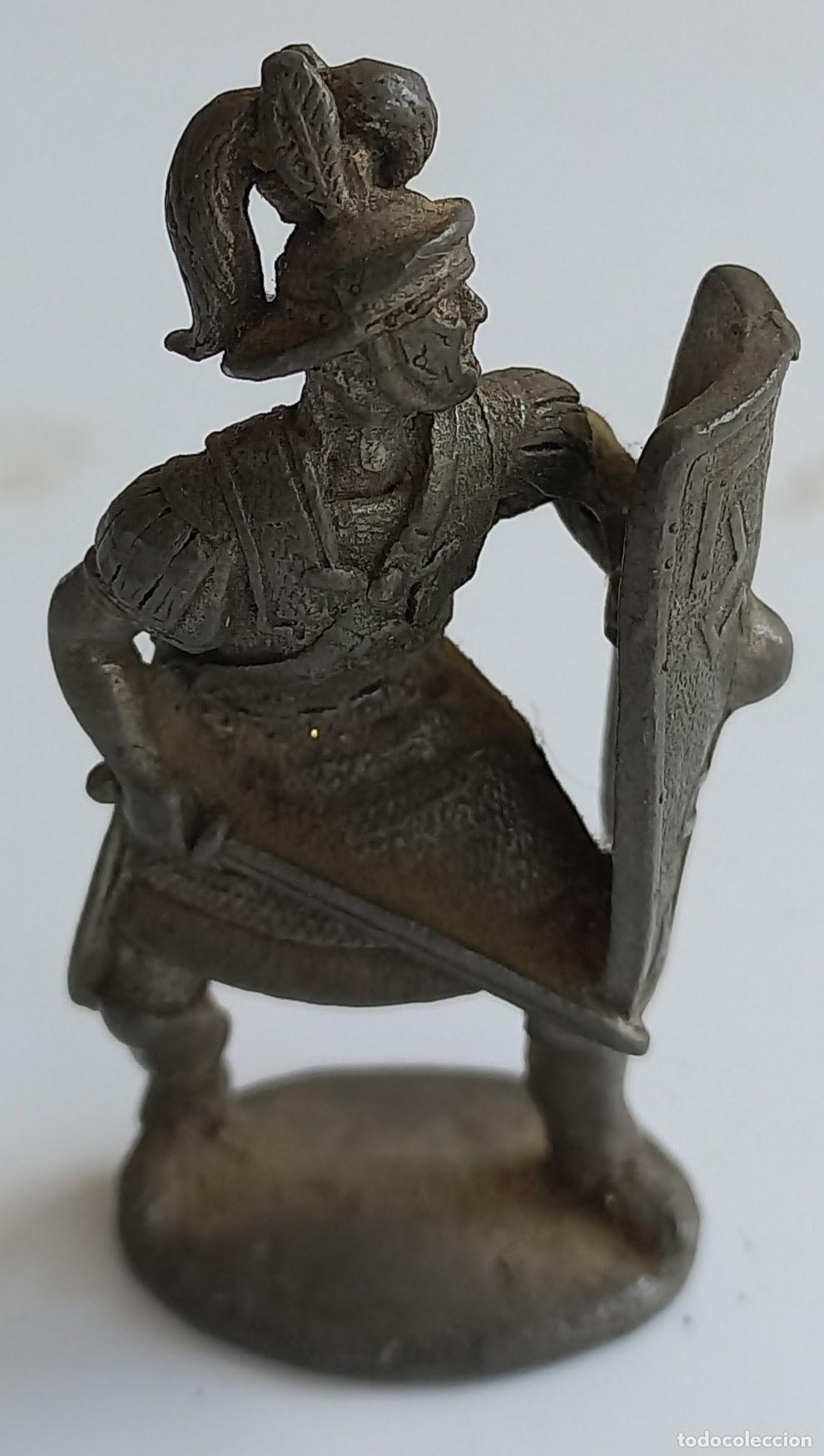 Juguetes antiguos: Figura militar romano de la marca Westair, fabricada en el Reino Unido.