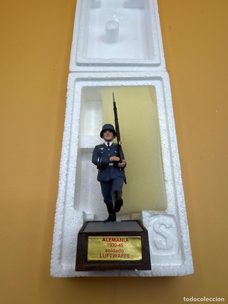 Jogos Antigos: Soldat soldado alem&aacute;n luftwaffe desfile