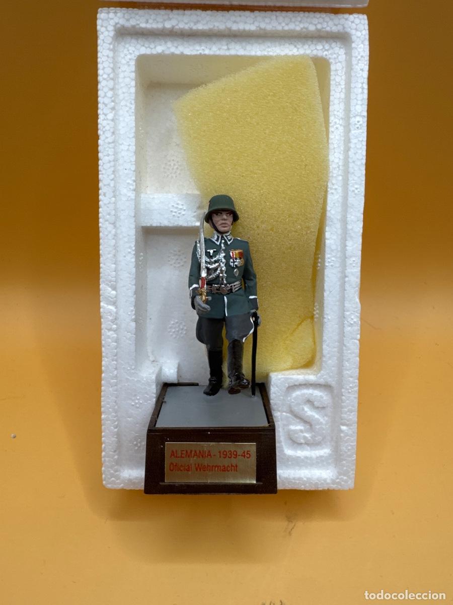 Altes Spielzeug: Soldat oficial alem&aacute;n webrmacht