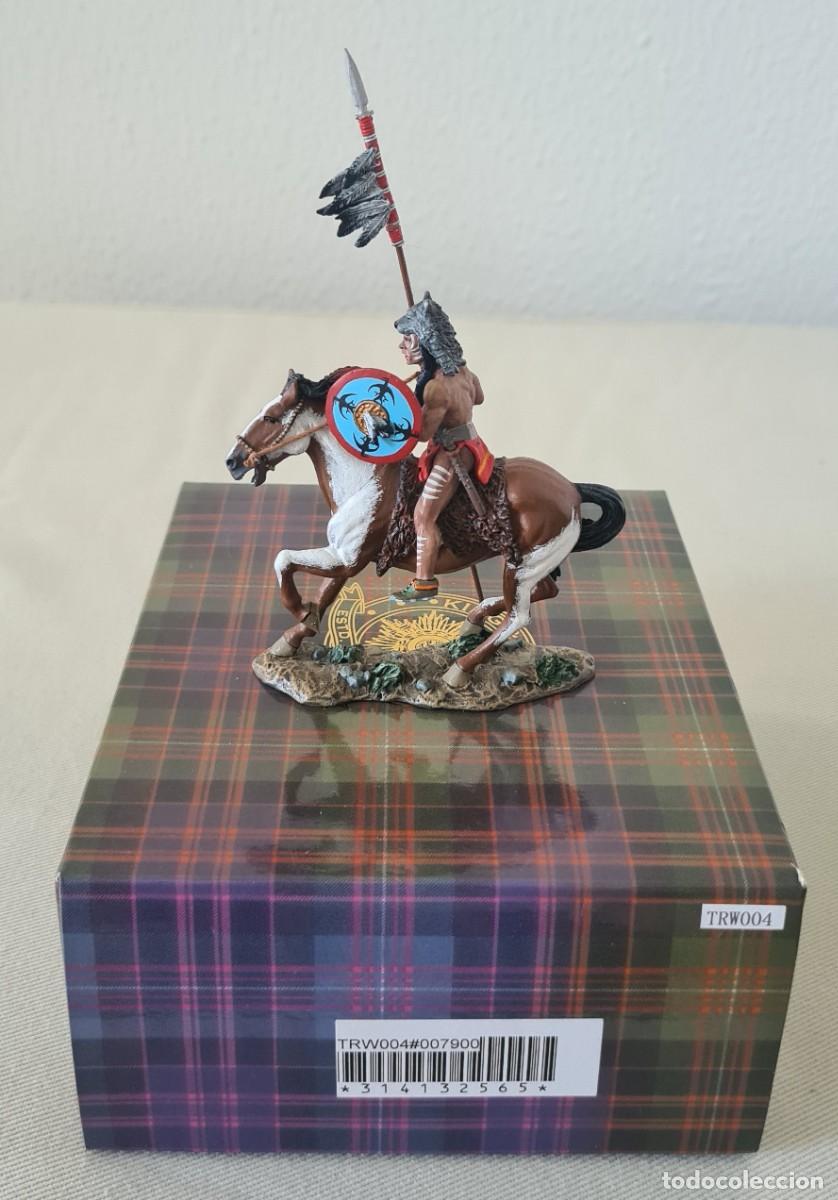 Altes Spielzeug: KING & COUNTRY THE REAL WEST TRW004 MOUNTED WOLFS HEAD WITH SHIELD & LANCE (RETIRED)