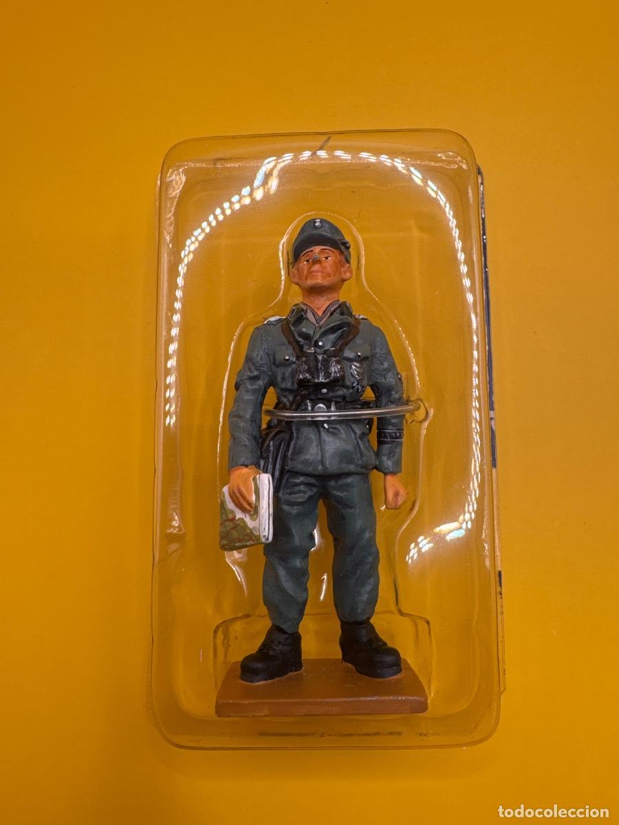 Juguetes antiguos: Soldados plomo Ed. DEL PRADO: SS officer mount. dix. Alemania, 1944.