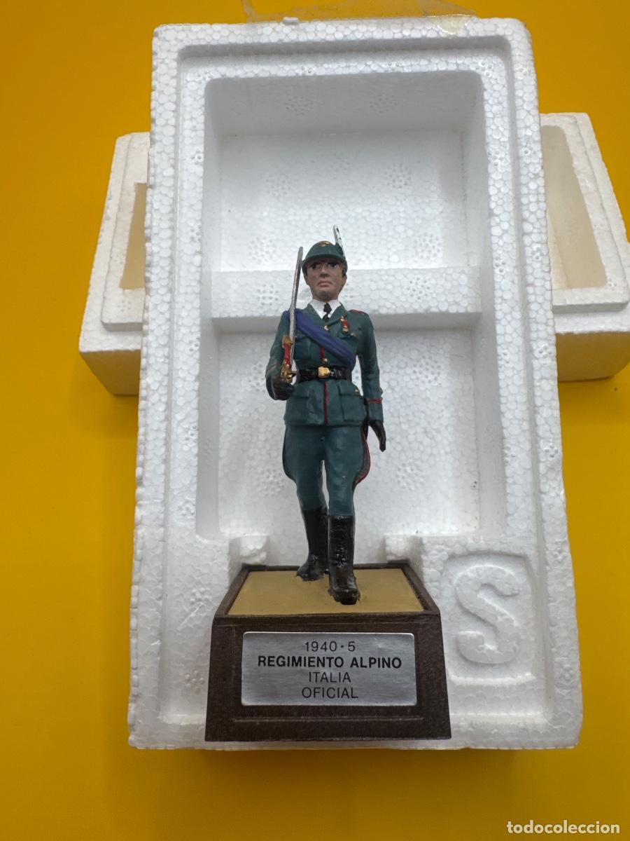 Juguetes antiguos: Soldado de Plomo - oficial regimiento alpino- Marca Soldat - con Caja Original
