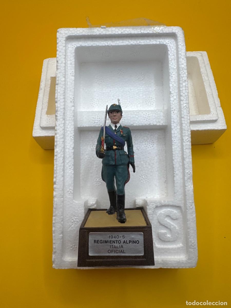 Juguetes antiguos: Soldado de Plomo - oficial regimiento alpino- Marca Soldat - con Caja Original