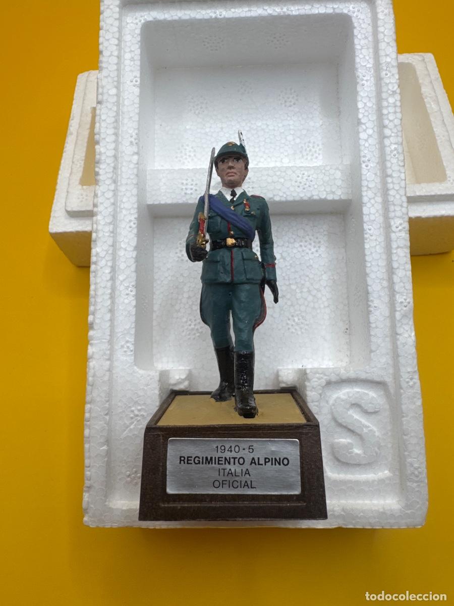 Juguetes antiguos: Soldado de Plomo - oficial regimiento alpino- Marca Soldat - con Caja Original