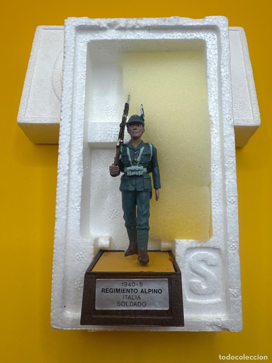 Juguetes antiguos: Soldado de Plomo - soldado regimiento alpino- Marca Soldat - con Caja Original