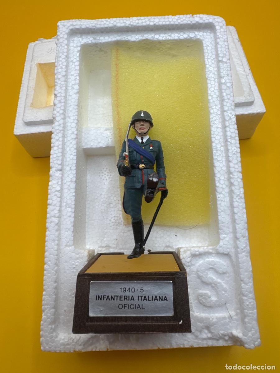 Juguetes antiguos: Soldado de Plomo -desfile oficial infanter&iacute;a italiana- Marca Soldat - con Caja Original
