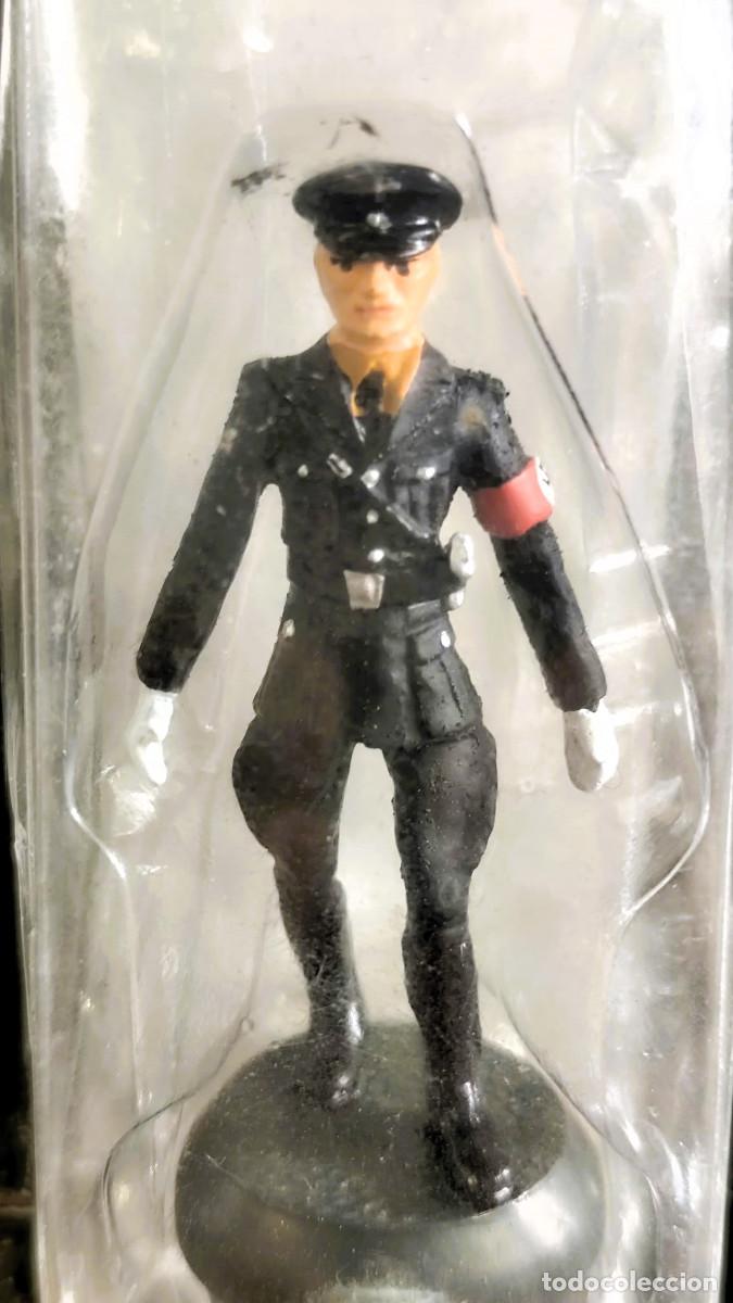 Juguetes antiguos: Figura de plomo &ndash; Oficial alem&aacute;n WWII &ndash; Miniatura hist&oacute;rica en uniforme &ndash; Pieza de colecci&oacute;n