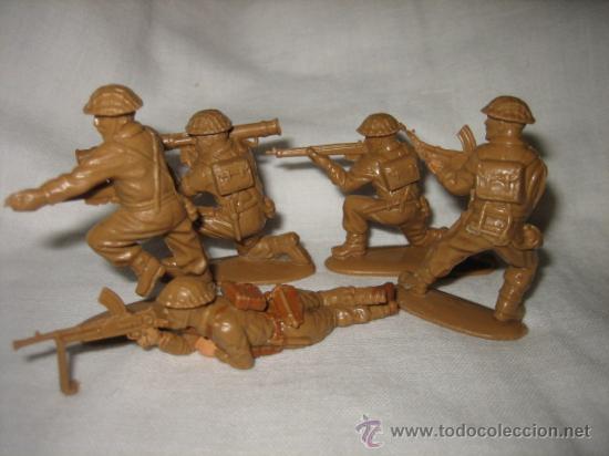 Juguetes antiguos: 5 SOLDADOS - Foto 4