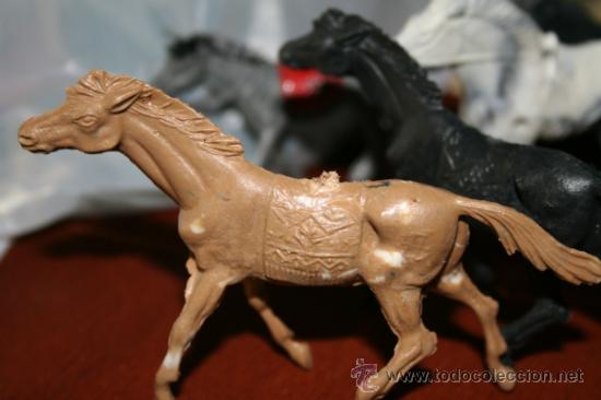 Juguetes antiguos: LOTE CABALLOS. DE PLASTICO. . - Foto 3