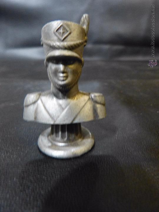Juguetes antiguos: busto de soldado - Foto 1